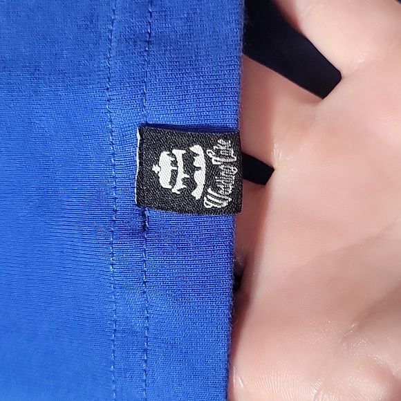 AUTHENTIC WEDDING CAKE TSHIRT. NWOT - Picture 7 of 13